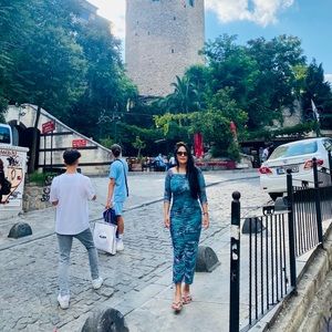 Meet your Posher, Gouwah